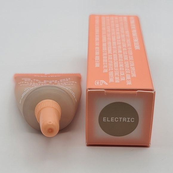 Item Beauty Hey Hi Halo Liquid Highlighter in Electric - Picture 6 of 6